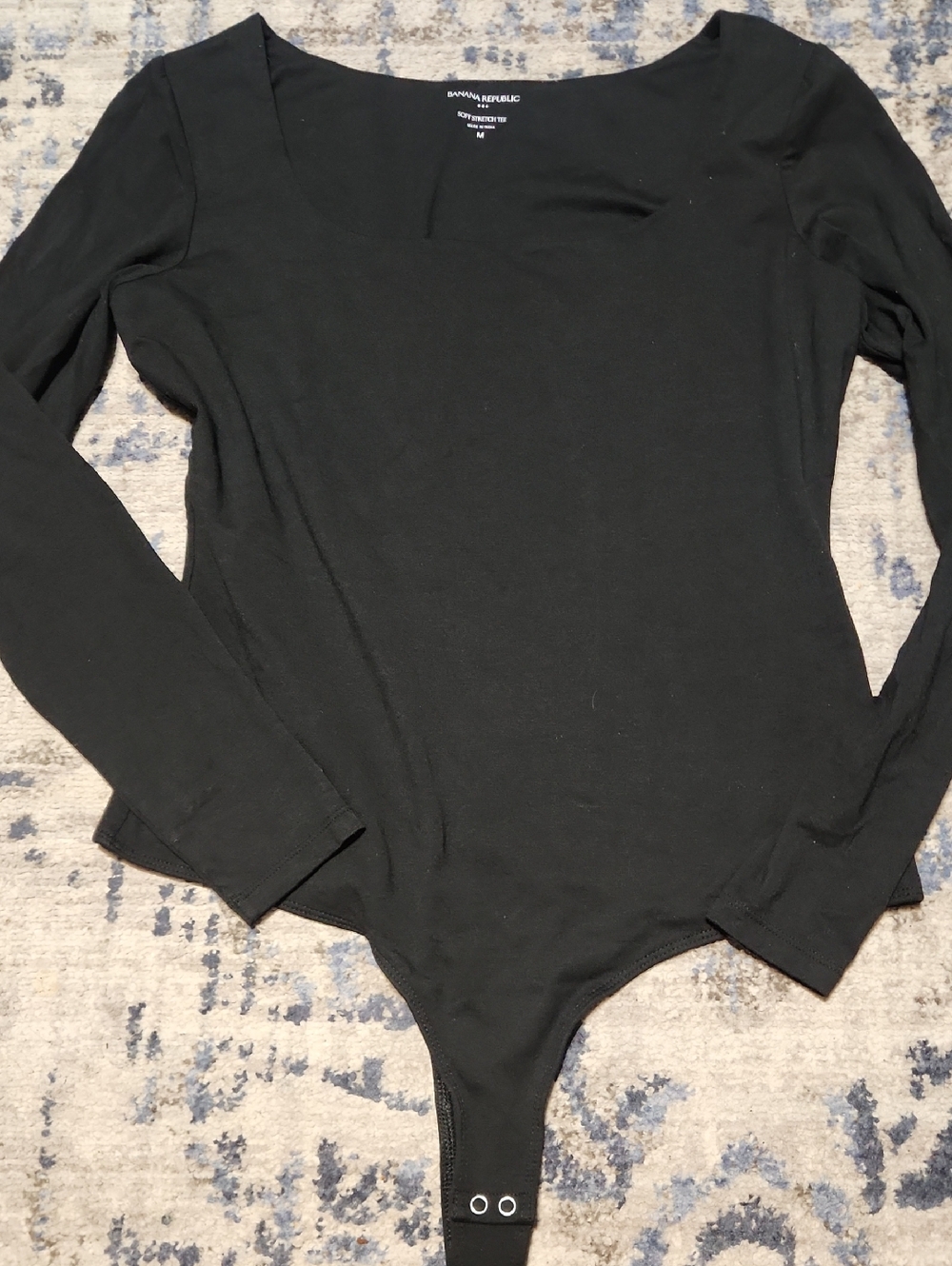 💘 Banana Republic Black Long Sleeve Snap Soft Stretch Tee Bodysuit